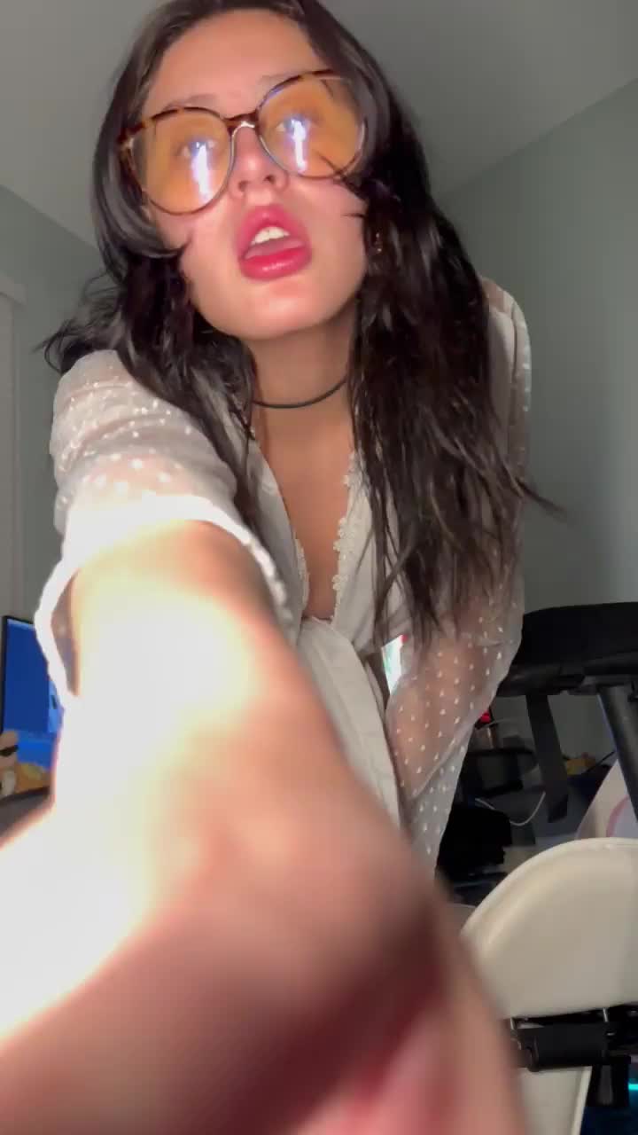 New game, I try to keep a straight face as I play , as you fuck me raw from behind 🙈☺️ : video clip