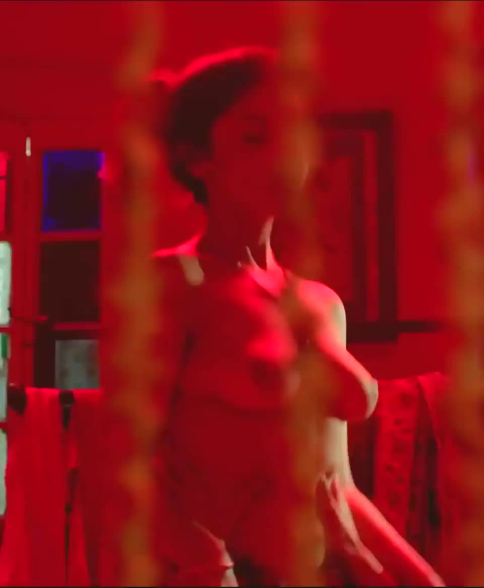 Sayani Mukhopadhyay in "Arranged Marriage" : video clip