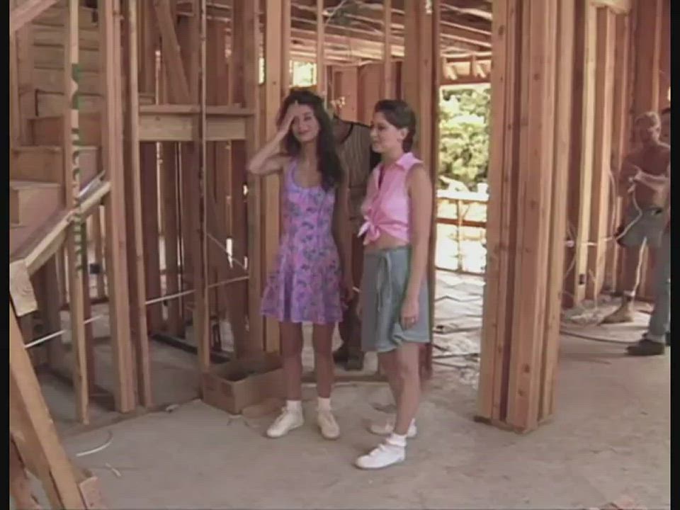 Under construction : video clip