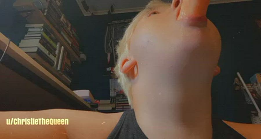 Do you dream of bulging a wet throat? : video clip