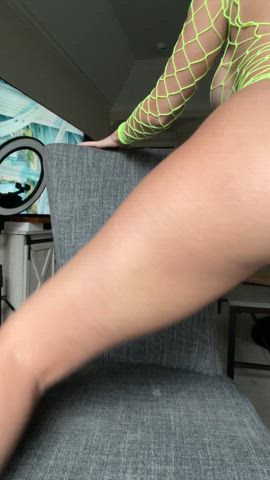 My ass might be too tight for you to fit in : video clip