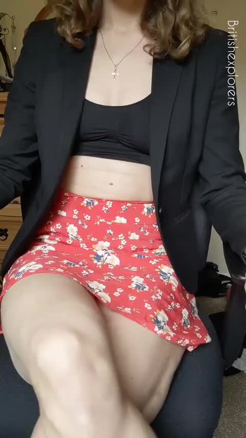 Welcome, it's warm and cosy here : video clip