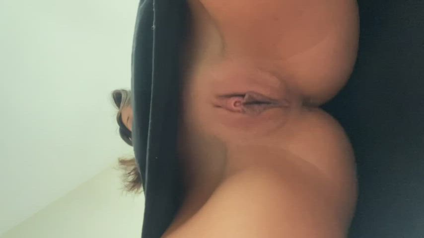 Your face and my pussy should kiss : video clip