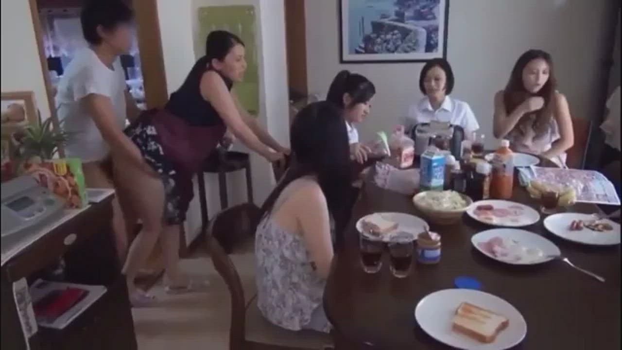 Japanese Family Public Sex : video clip