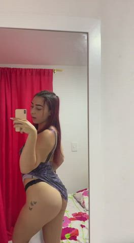 Hello everyone! Let me introduce you to my miniature body : video clip