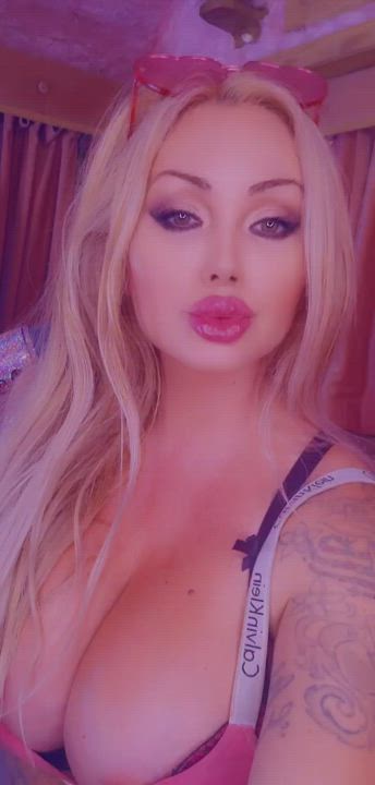 Come and oil your naughty fuck doll daddy ❤ : video clip