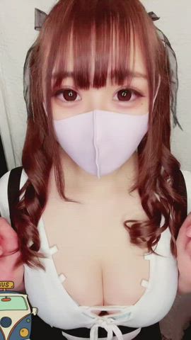 Would you let me drop my tits on your face? : video clip