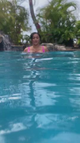 Underwater Drop [OC] : video clip