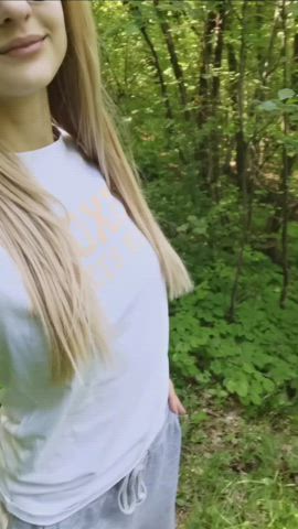 bouncing to you live from the forest : video clip