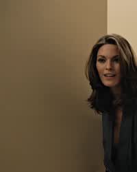 Alana De La Garza cropped : video clip