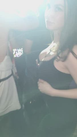 maybe shouldnt have used the flash in this huge crowd lol [GIF] : video clip