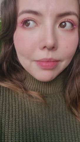 corsets are hot and pink liner's cute : video clip