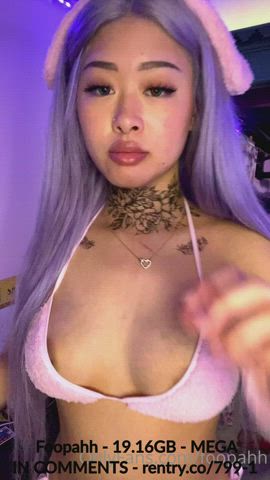 HOT ASIAN TIKTOKER : video clip