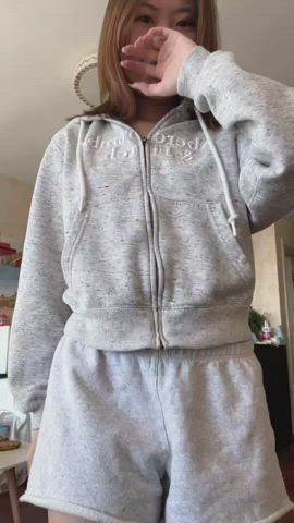 Wait until I take off my hoodie ! : video clip