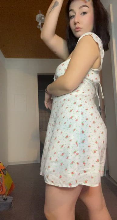 (18) Too shy and insecure for posting nudes... Hope you still like my video🙄 : video clip