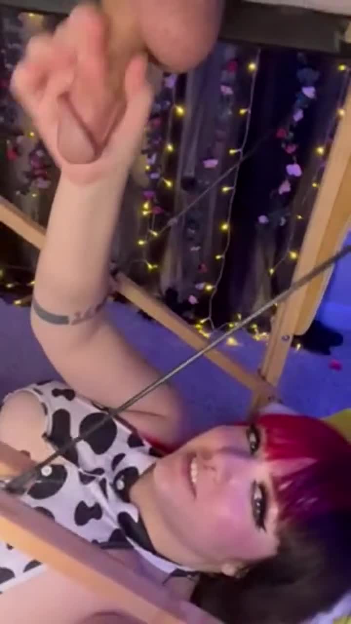 The best way to give a handjob : video clip