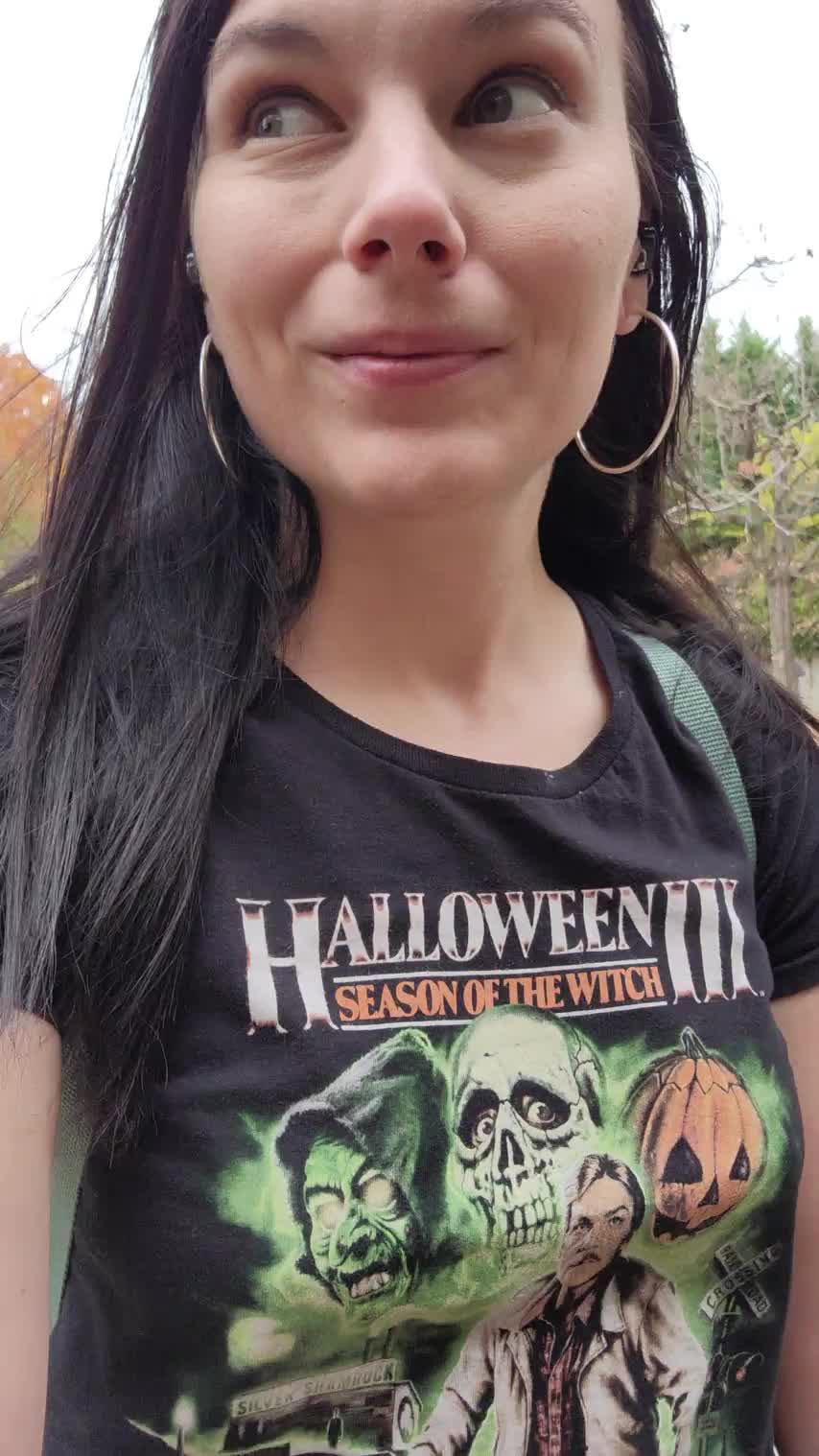 If you take me on a walk, I'll take out my tits [GIF] : video clip