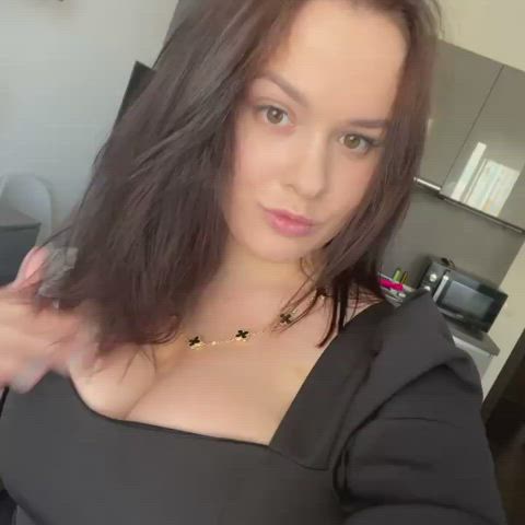 Huge Tits : video clip