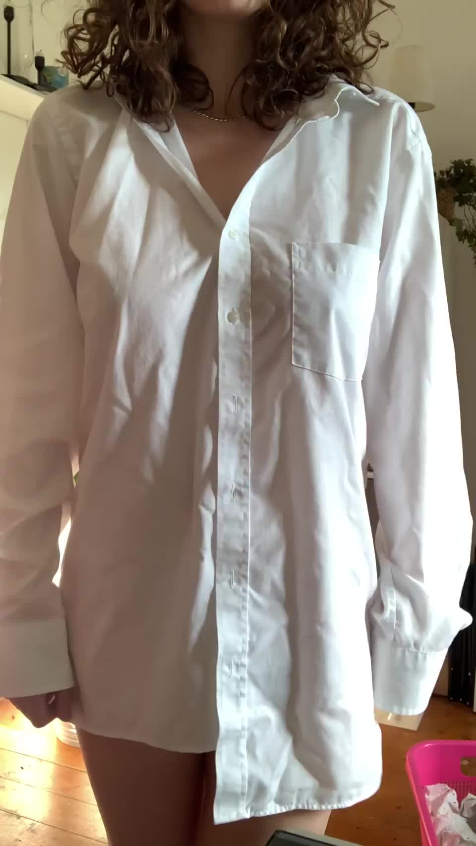 Getting tired of mastrubating🤭 wanna come and fuck me instead? : video clip