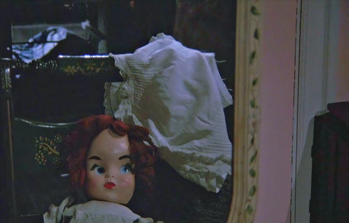 Sharon Stone in Scissors (1991) : video clip
