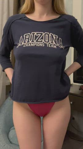 Mommy loves to get naked : video clip