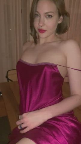 I hope my small but natural tits please you : video clip