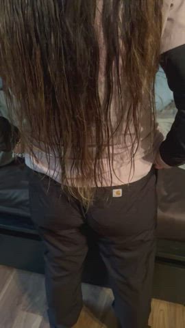 i cam so hard,, this dick feels so good in my tight pussy : video clip