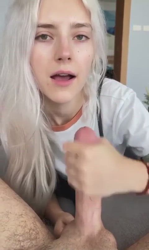 Eva working out a load : video clip