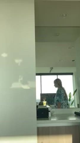 It's a great day for a creampie : video clip
