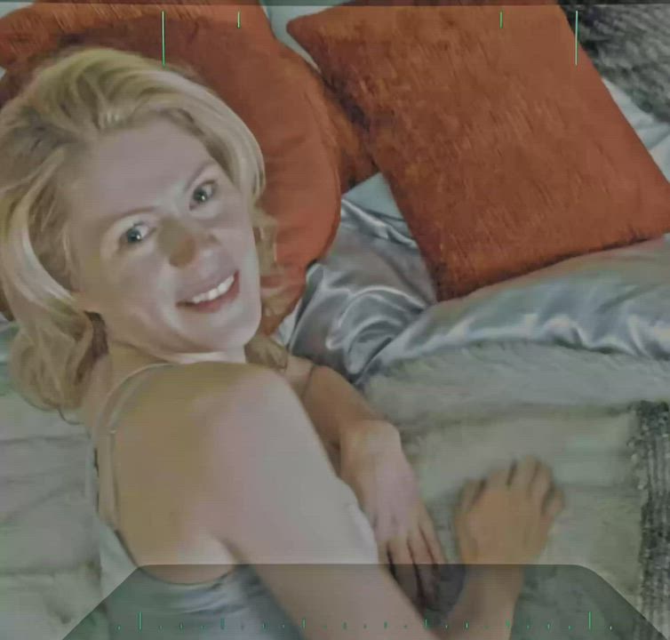 Hanna Alstrom's pussy looked tight af in Kingsman (2014) : video clip