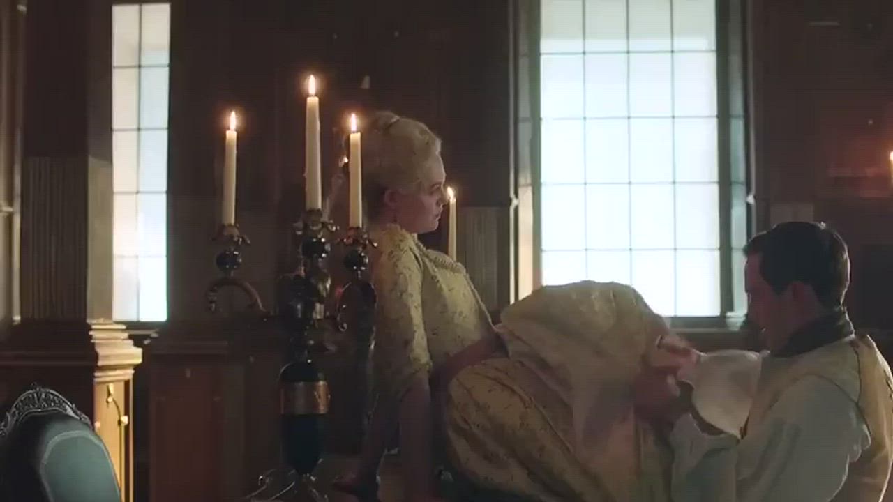 Elle Fanning getting eaten out and cumming with people watching is so hot : video clip