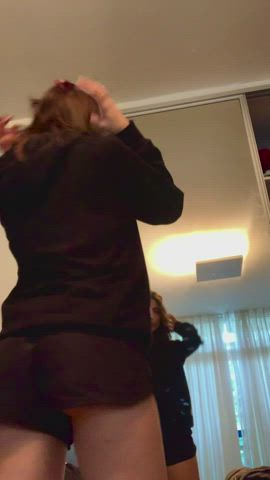 Let me make you horny in the morning : video clip