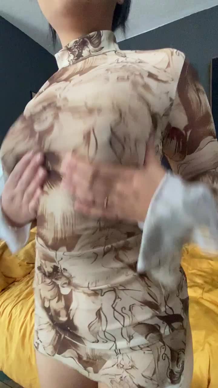 Any older men wanna cum in my tight pussy? : video clip