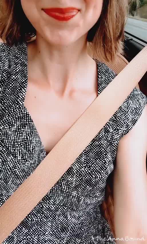 This is the real reason to get a self driving car 😉 [gif] : video clip