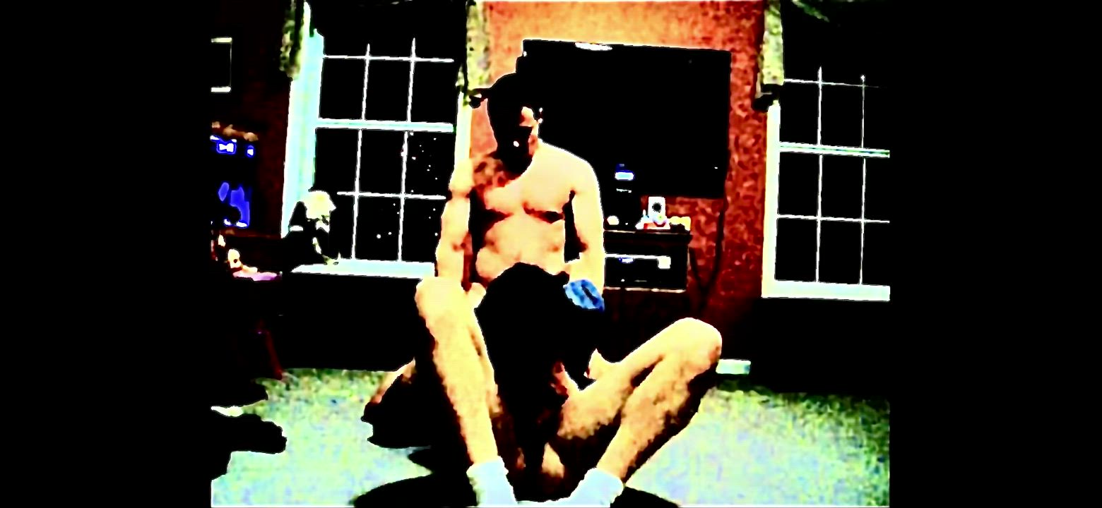 Do you want to be her? Or one of the guys? Longer video in comments : video clip