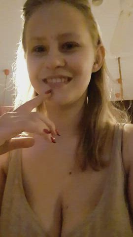 I keep getting caught out lately, such as in this video. I've only managed to get one breast out. And. Caught. [GIF] : video clip