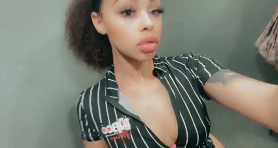 Watching me can be fun 😇 : video clip