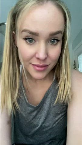 Can I show you my tits before I go to the gym? : video clip