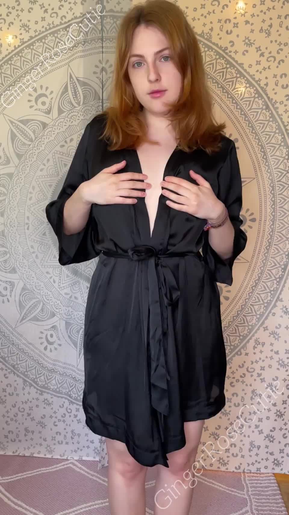 My morning routine is flashing you ❤ : video clip