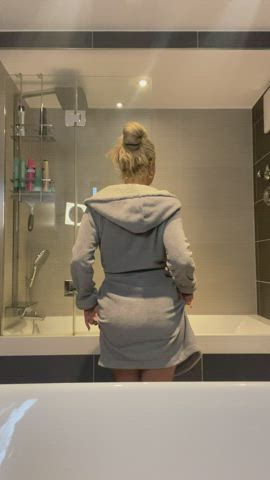 What kind of dirty talk do you like? I want to make your cock rock hard. : video clip