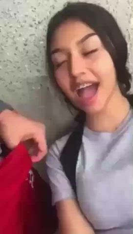does anyone have the full vid : video clip