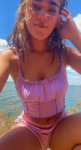 Fill me up at the lake : video clip