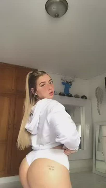 💥 That's me again. With my huge hangers. : video clip