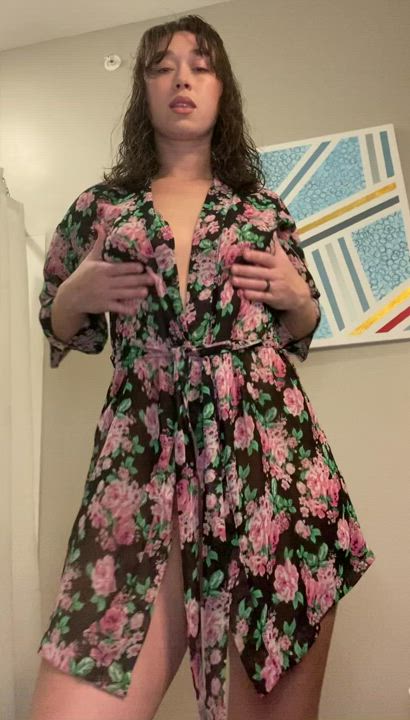 Here, let me just take this off for you. : video clip