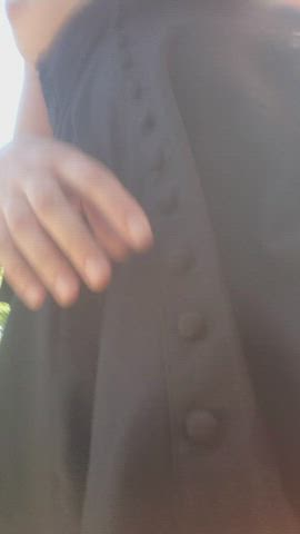 A sneaky little upskirt [GIF] : video clip