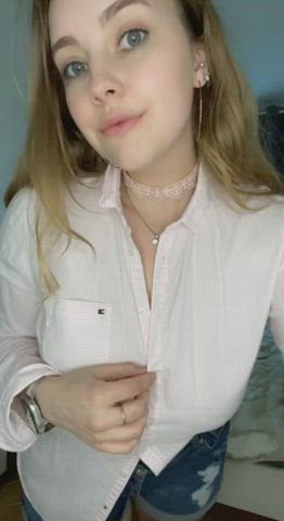 Soft and squishy all over : video clip