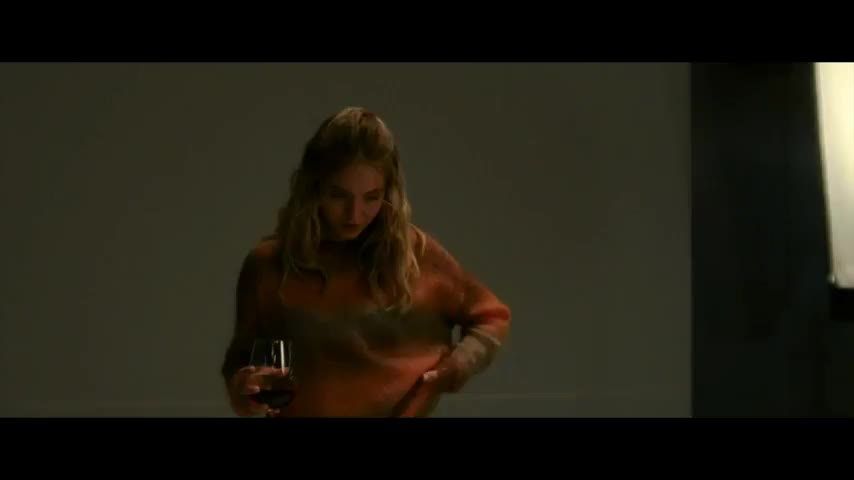 Sydney Sweeney Undressing : video clip
