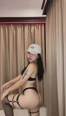 I hope my body can make your day better : video clip