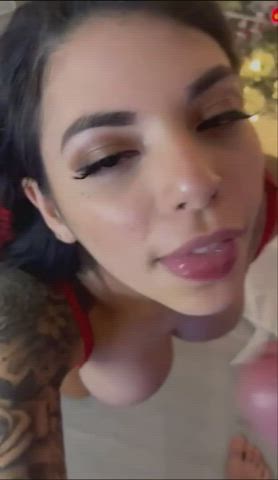 Gina Valentina Gets a Facial : video clip
