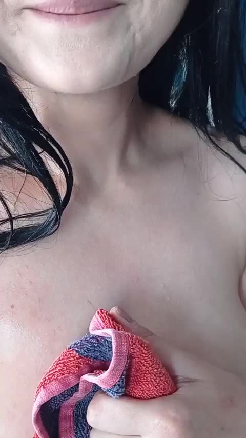 My first post here, shall I post again? : video clip